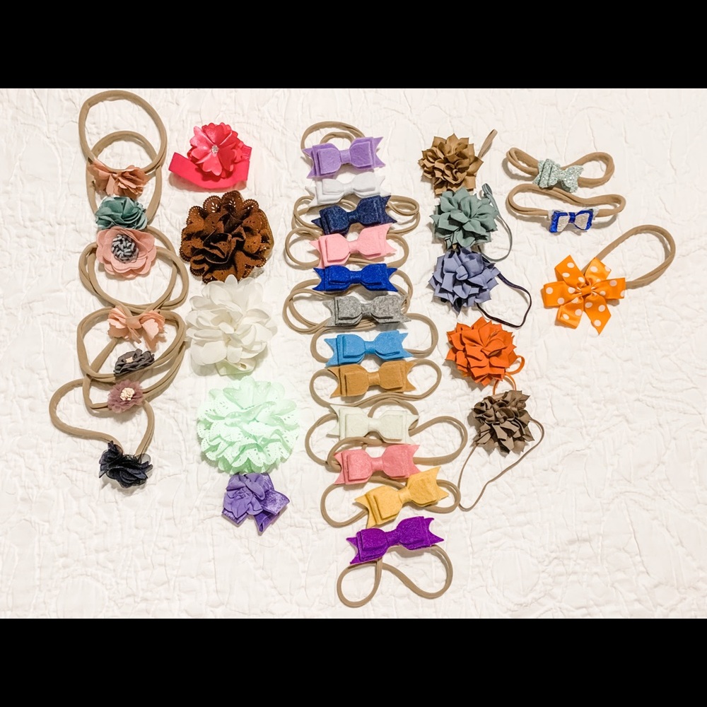 Lot of Infant/toddler hair bows
